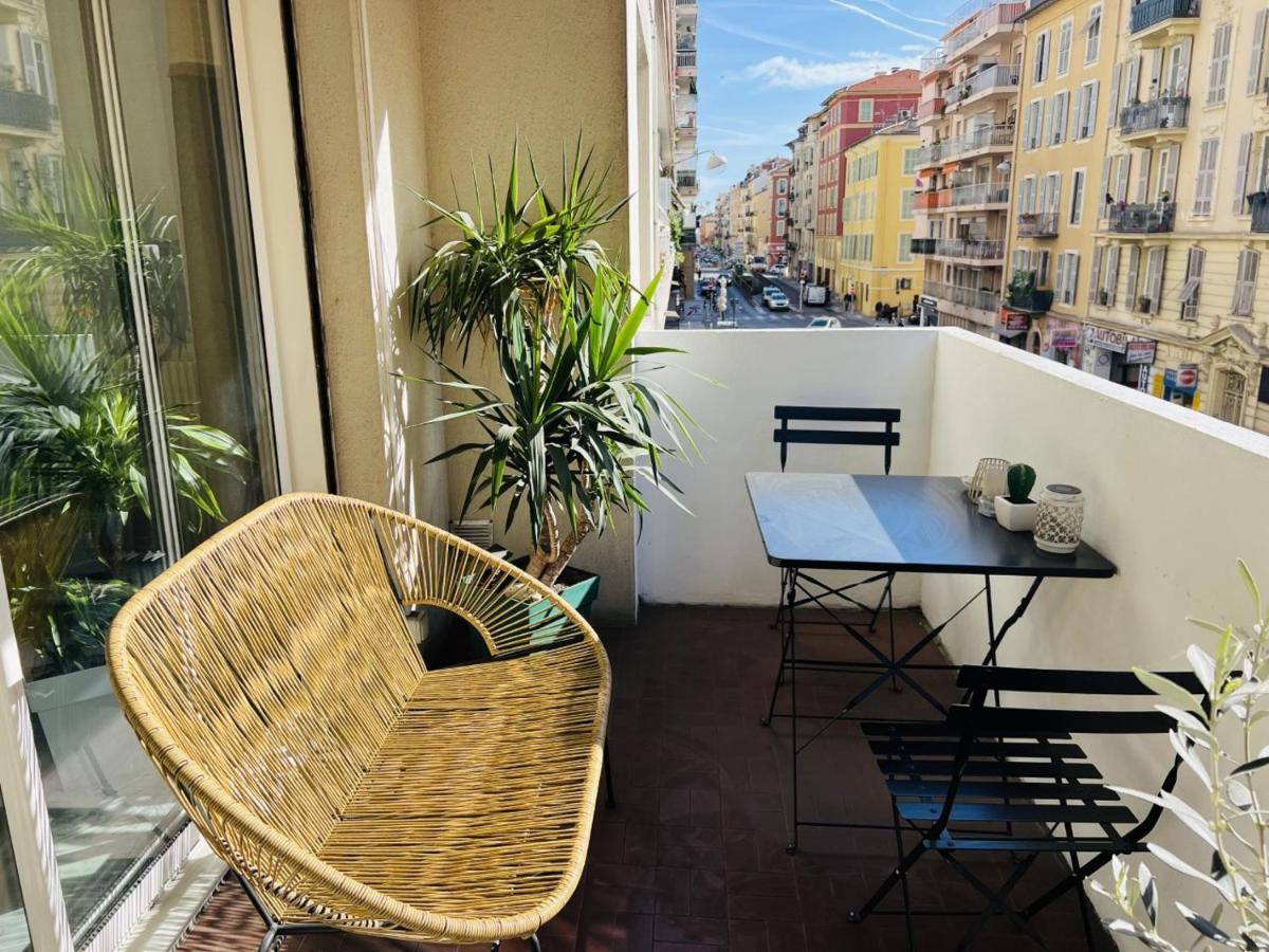 John Homestay Room In Nicea Zewnętrze zdjęcie