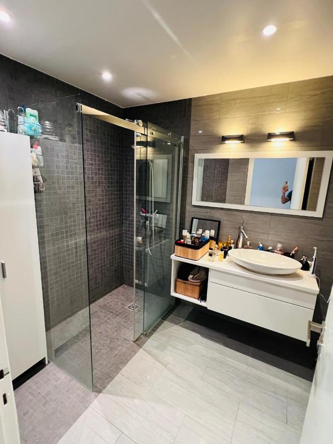 John Homestay Room In Nicea Zewnętrze zdjęcie