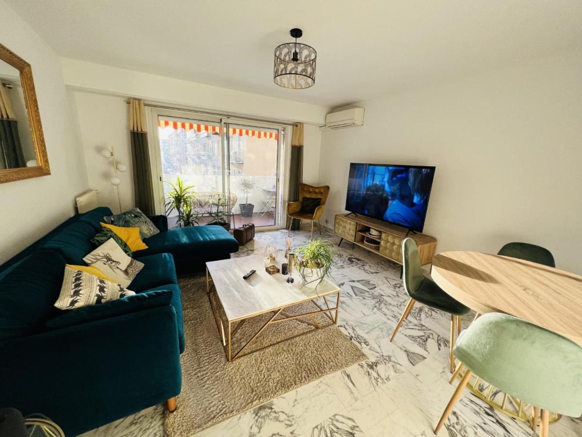 John Homestay Room In Nicea Zewnętrze zdjęcie