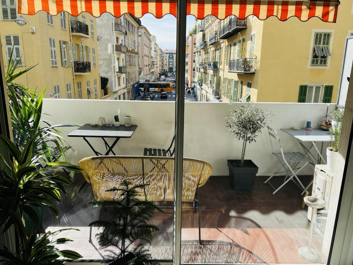 John Homestay Room In Nicea Zewnętrze zdjęcie