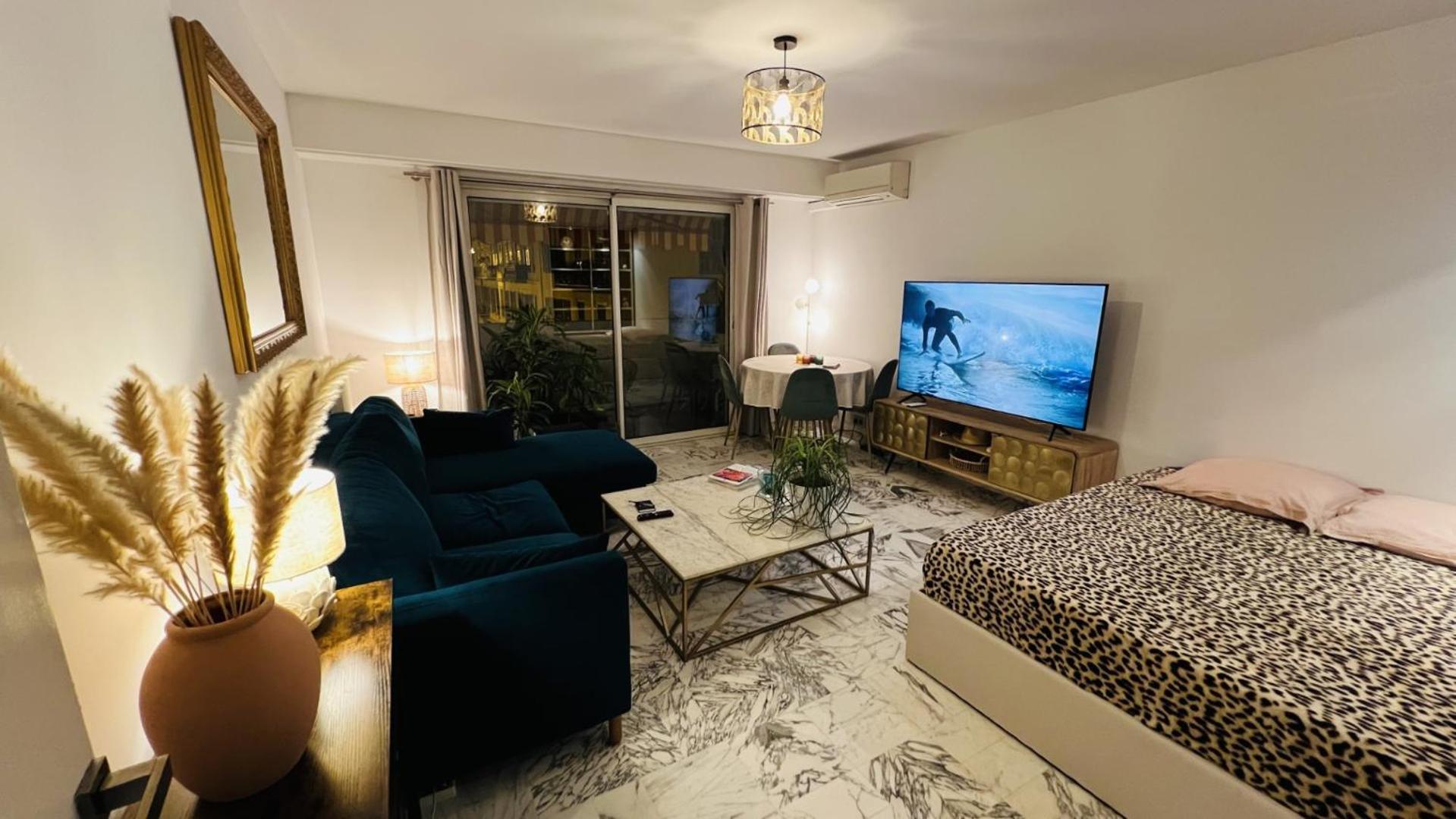 John Homestay Room In Nicea Zewnętrze zdjęcie